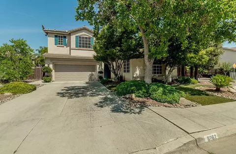 8262 N Winery Ave, Fresno, CA 93720