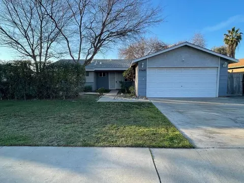 1468 Browning Ave, Clovis, CA 93611
