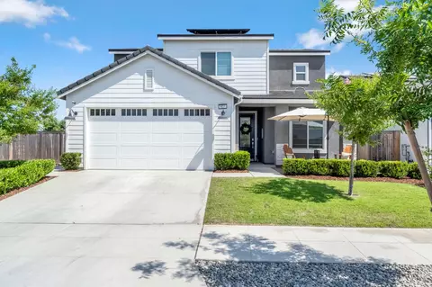 827 Vintage Ave, Clovis, CA 93619