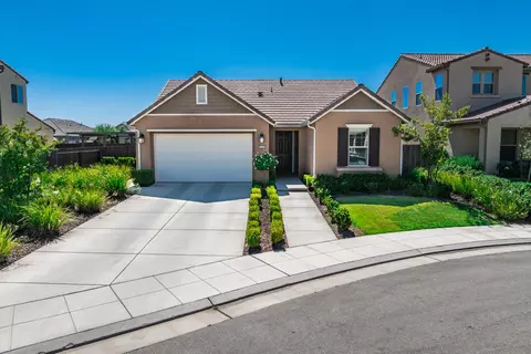 3430 Hermosa Ave, Clovis, CA 93619