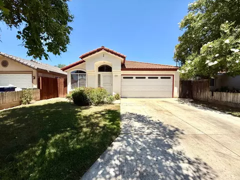 4688 W Weldon Ave, Fresno, CA 93722