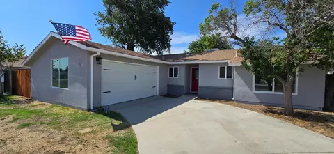 519 San Jose Ave, Clovis, CA 93612