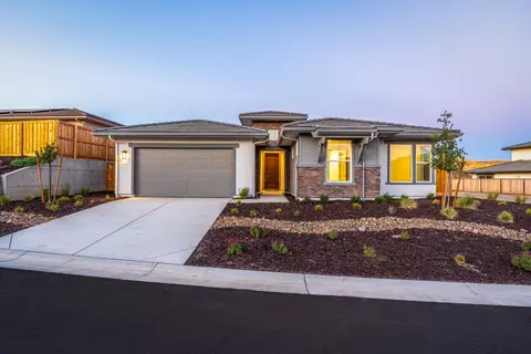 8099 Sierra Ct, Friant, CA 93626