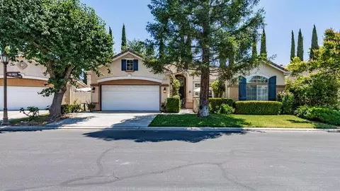 5214 N Via Trevi, Fresno, CA 93711