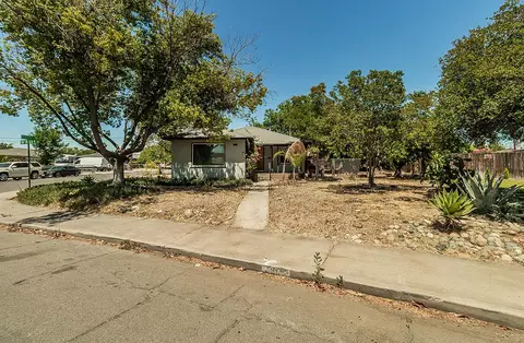 3971 Maywood Dr N, Fresno, CA 93703