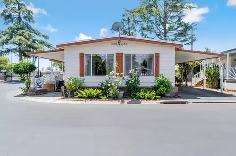 2706 W Ashlan Ave #11, Fresno, CA 93705