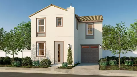 1501 Farmhouse Ln, Clovis, CA 93619