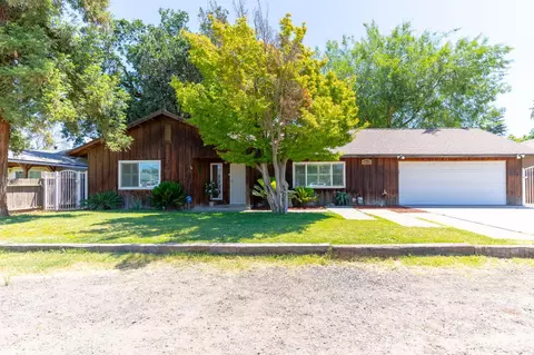 20650 S Castro Ave, Laton, CA 93242