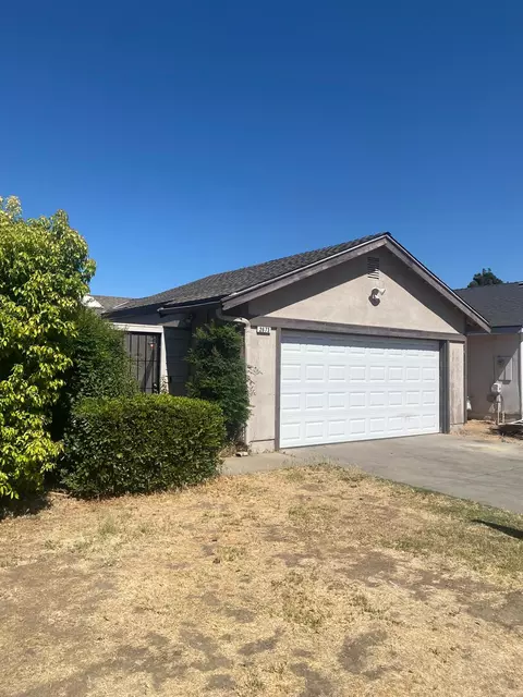 2673 N Marty Ave, Fresno, CA 93722
