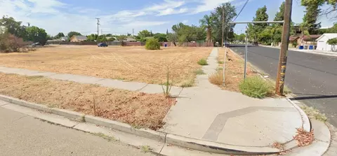 1411 J St, Reedley, CA 93654