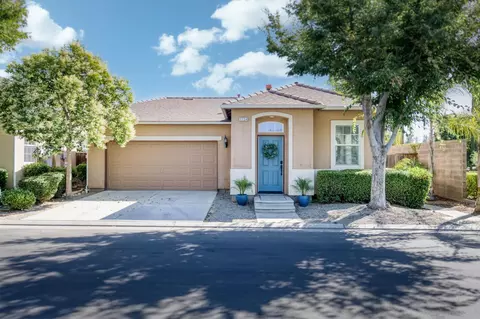 3734 W Persimmon Ln, Fresno, CA 93711