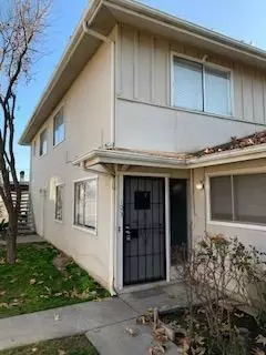 4942 N Holt Ave #103, Fresno, CA 93705