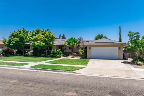 6052 N Spalding Ave, Fresno, CA 93710
