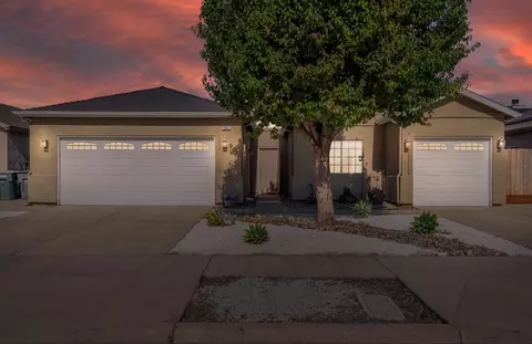 205 N Douglas Ave, Fresno, CA 93727