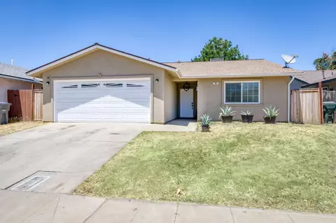 105 Joseph Ln, Madera, CA 93638