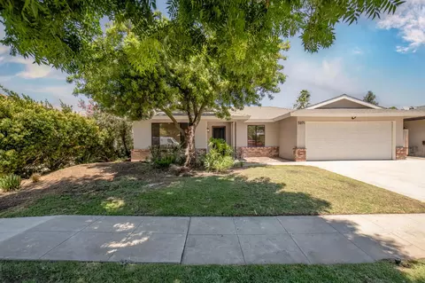 5971 E Mckenzie Ave, Fresno, CA 93727