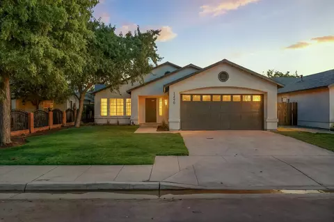 13570 7th, Parlier, CA 93648