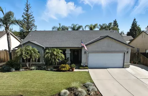 665 W Orange St, Kingsburg, CA 93631