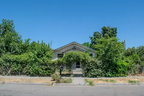 1439 S 4 Th St, Fresno, CA 93702