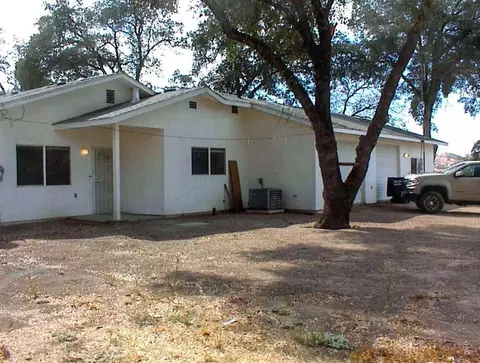 34937 Bronco Ln, Yokuts Valley, CA 93675