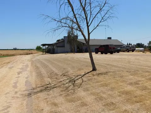 20367 Goodfellow Ave, Reedley, CA 93654