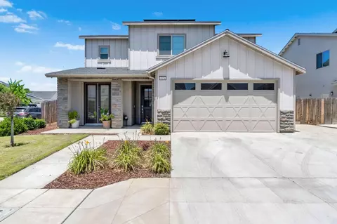 6156 E Inyo St, Fresno, CA 93727