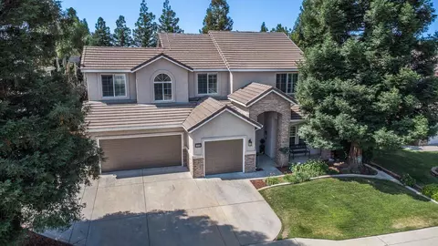 1966 Decatur Ave, Clovis, CA 93611