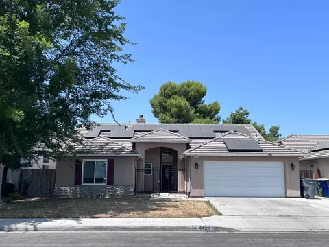 4426 Celeste Ave, Fresno, CA 93722