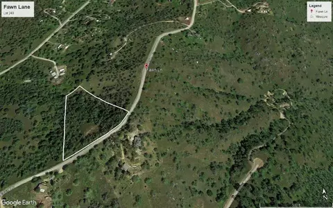 248 Fawn Ln, Yokuts Valley, CA 93675