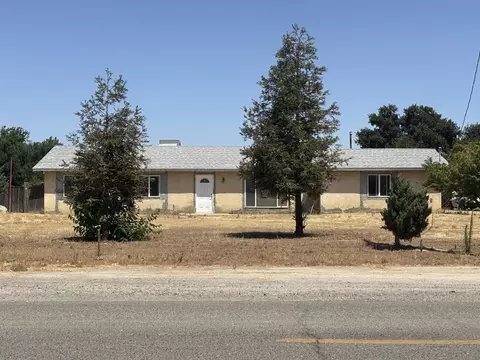 1288 S Goldenrod Ave, Kerman, CA 93630