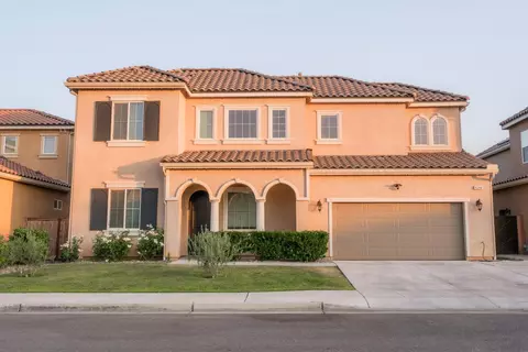 4264 Alamos Ave, Clovis, CA 93619