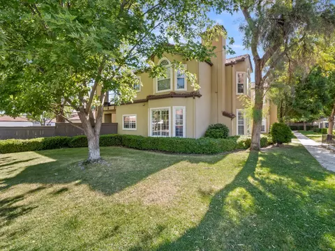8147 N Cedar #116, Fresno, CA 93720