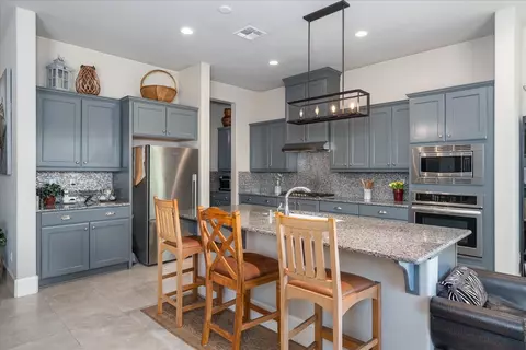 Kitchen - 602 Pinnacle Dr W, Madera, CA 93636 photo 2 of 5