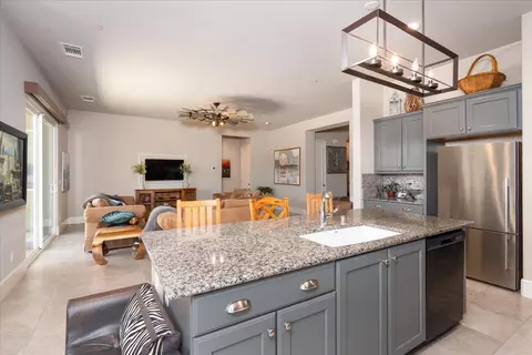 Kitchen - 602 Pinnacle Dr W, Madera, CA 93636 photo 3 of 5