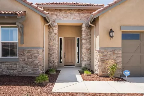 Exterior - 602 Pinnacle Dr W, Madera, CA 93636 photo 4 of 11
