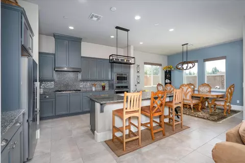 Kitchen - 602 Pinnacle Dr W, Madera, CA 93636 photo 1 of 5