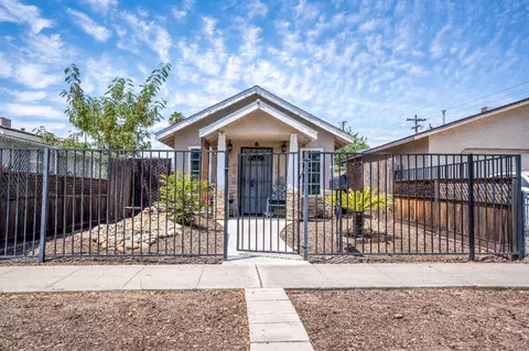 51 E Tuolumne St, Fresno, CA 93706