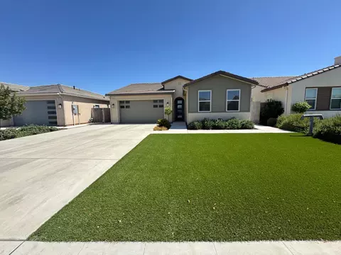 4092 Sussex Ave, Clovis, CA 93619