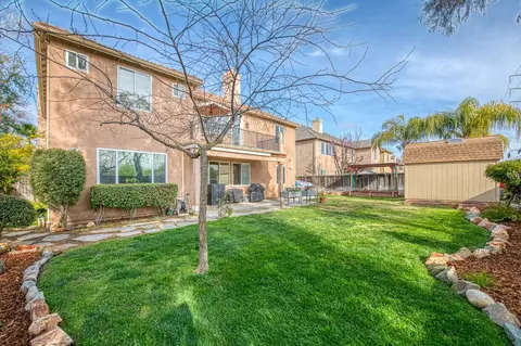 Exterior - 4626 N Arrow Ridge Way, Clovis, CA 93619 photo 7 of 17