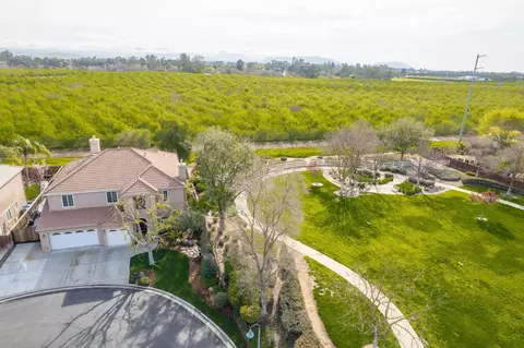 View/Area - 4626 N Arrow Ridge Way, Clovis, CA 93619 photo 1 of 17