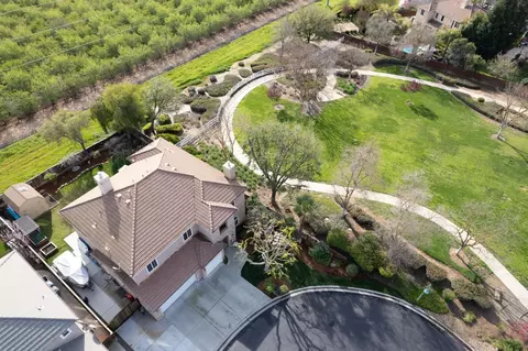 View/Area - 4626 N Arrow Ridge Way, Clovis, CA 93619 photo 4 of 17