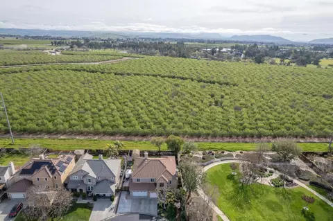 View/Area - 4626 N Arrow Ridge Way, Clovis, CA 93619 photo 7 of 17