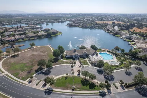 View/Area - 4626 N Arrow Ridge Way, Clovis, CA 93619 photo 14 of 17