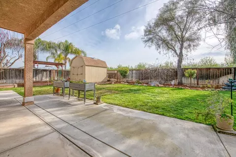 Exterior - 4626 N Arrow Ridge Way, Clovis, CA 93619 photo 15 of 17