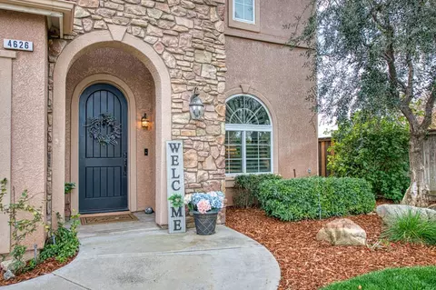 Entry Way - 4626 N Arrow Ridge Way, Clovis, CA 93619 photo 1 of 9