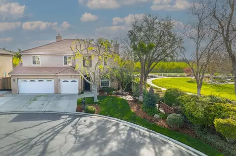 Exterior - 4626 N Arrow Ridge Way, Clovis, CA 93619 photo 16 of 17
