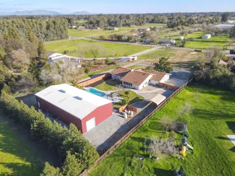 10256 E Bullard Ave, Clovis, CA 93619