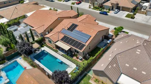 3982 Flint Ave, Clovis, CA 93619