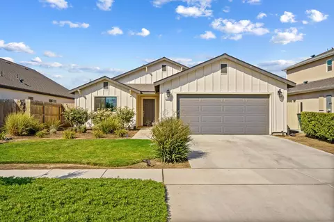 1719 S Dinky Creek Rd, Hanford, CA 93230