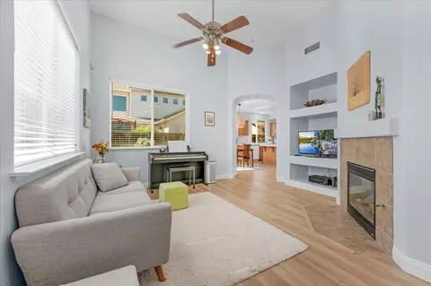 774 W Riviera Ln, Clovis, CA 93619